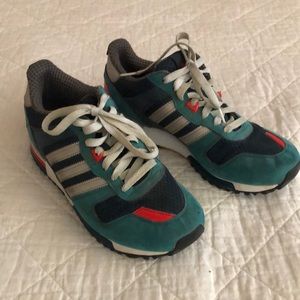 Adidas size 7 mens